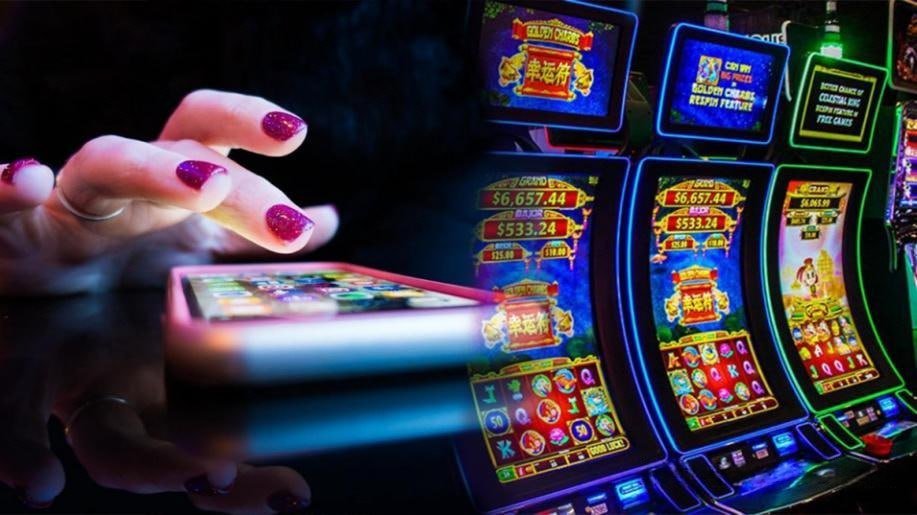 Night-themed mobile gaming display for apk 2025 homepage users